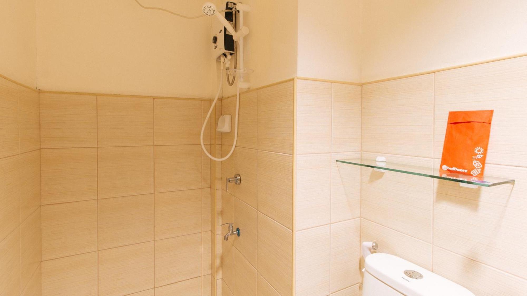 Reddoorz Plus At Alpina Heights Paranaque Paranaque City 외부 사진