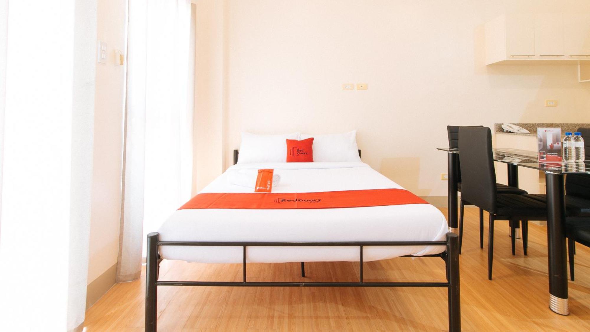 Reddoorz Plus At Alpina Heights Paranaque Paranaque City 외부 사진