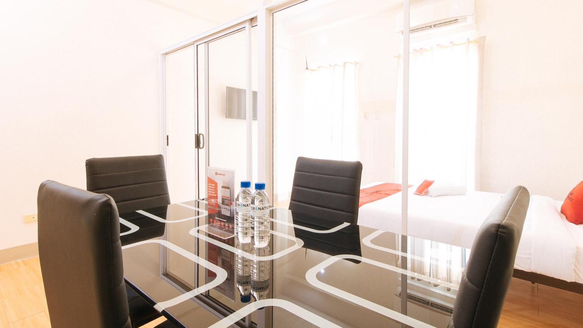 Reddoorz Plus At Alpina Heights Paranaque Paranaque City 외부 사진