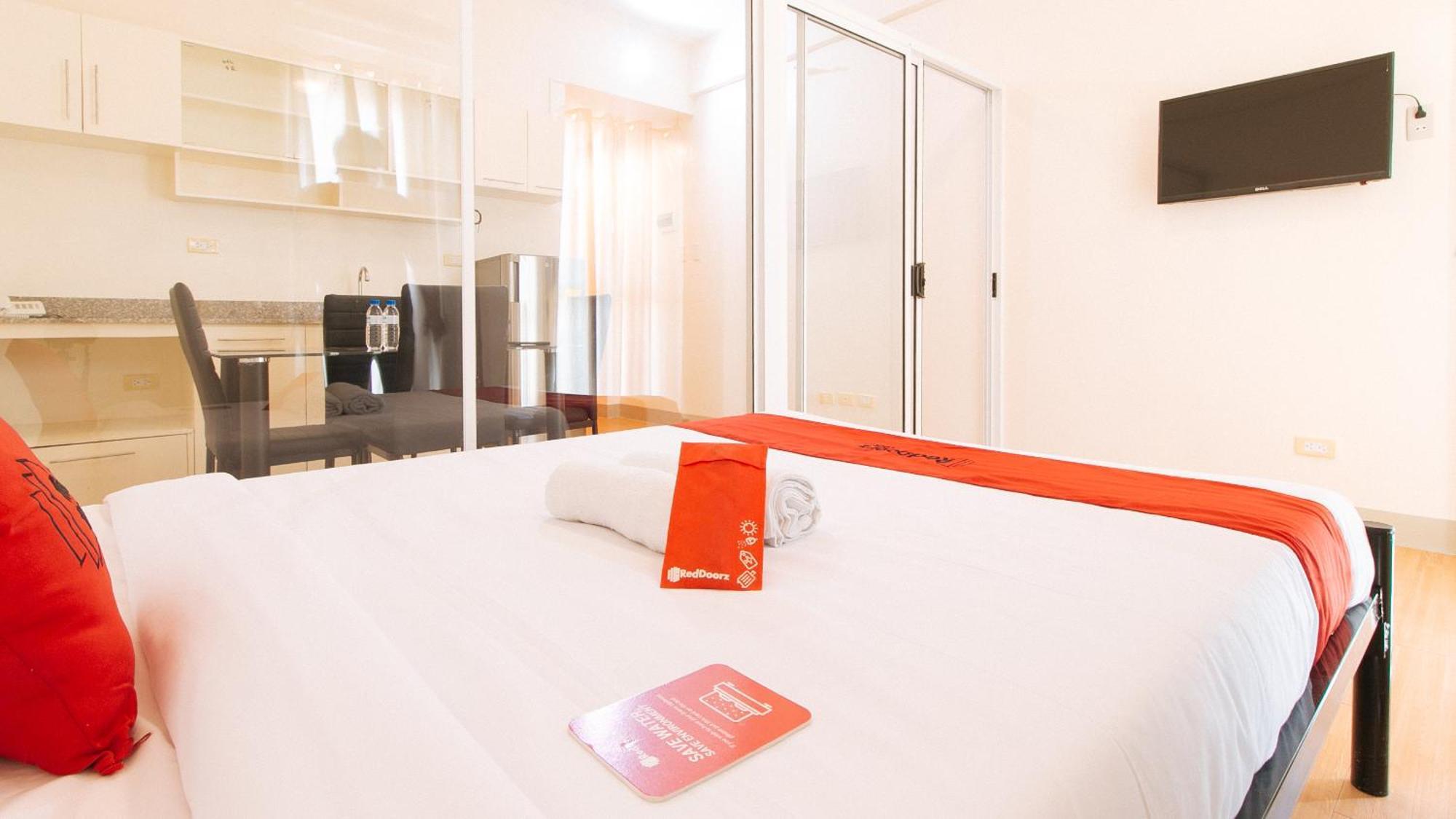 Reddoorz Plus At Alpina Heights Paranaque Paranaque City 외부 사진