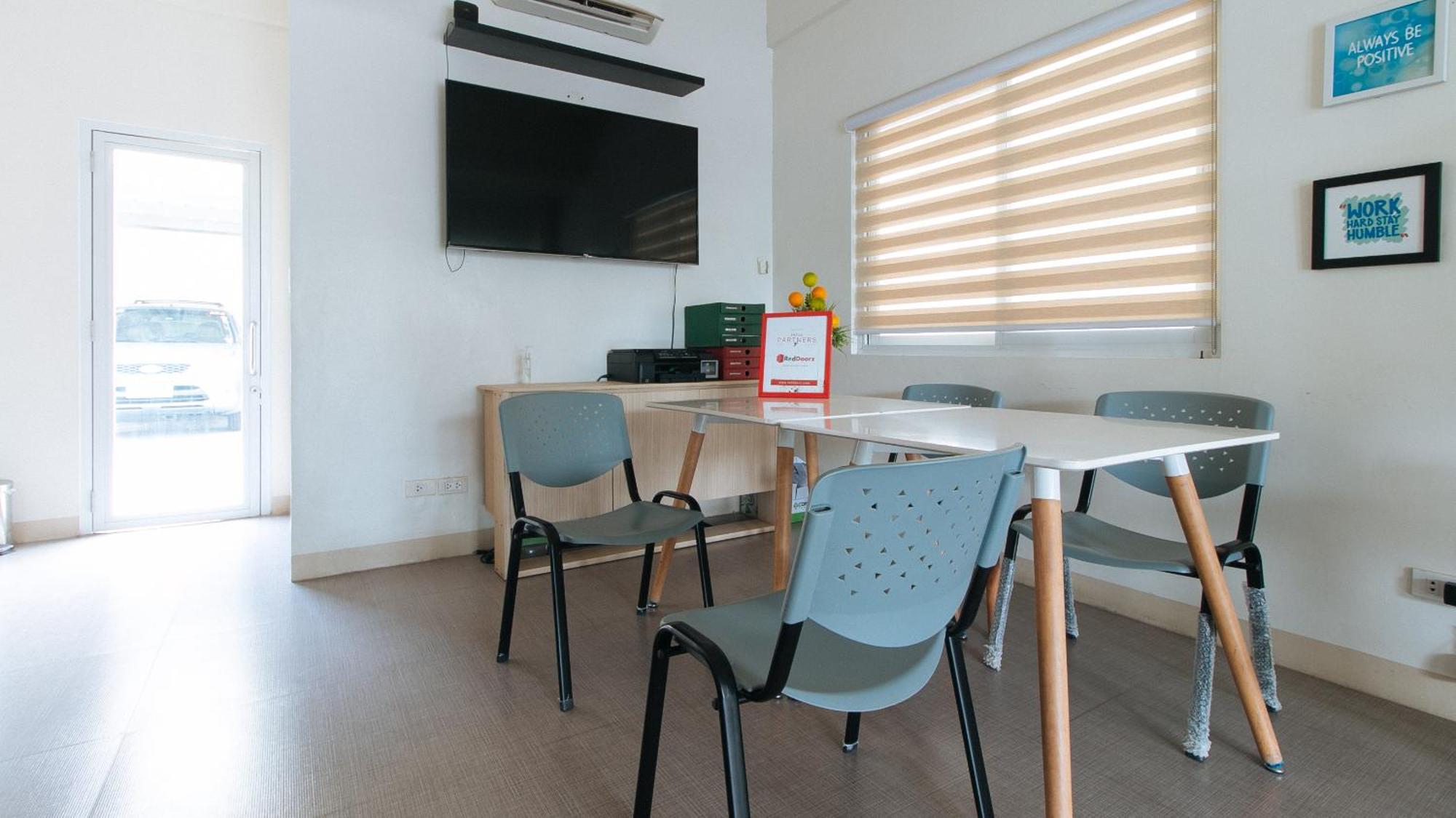 Reddoorz Plus At Alpina Heights Paranaque Paranaque City 외부 사진