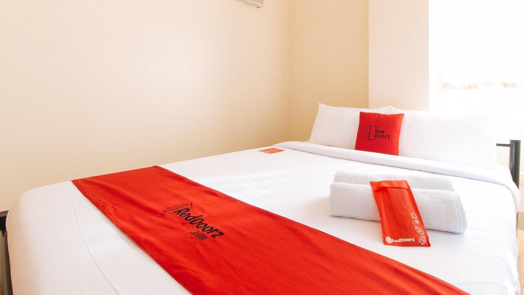 Reddoorz Plus At Alpina Heights Paranaque Paranaque City 외부 사진
